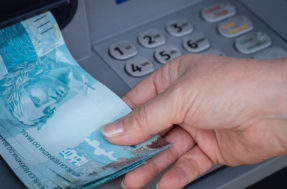 Clientes conseguem reembolso de tarifas bancárias: “Banco me devolveu R$ 130”