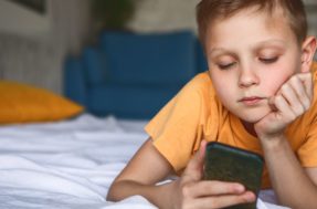 Filhos estressados? Usar o celular como ‘calmante’ pode ser ainda pior