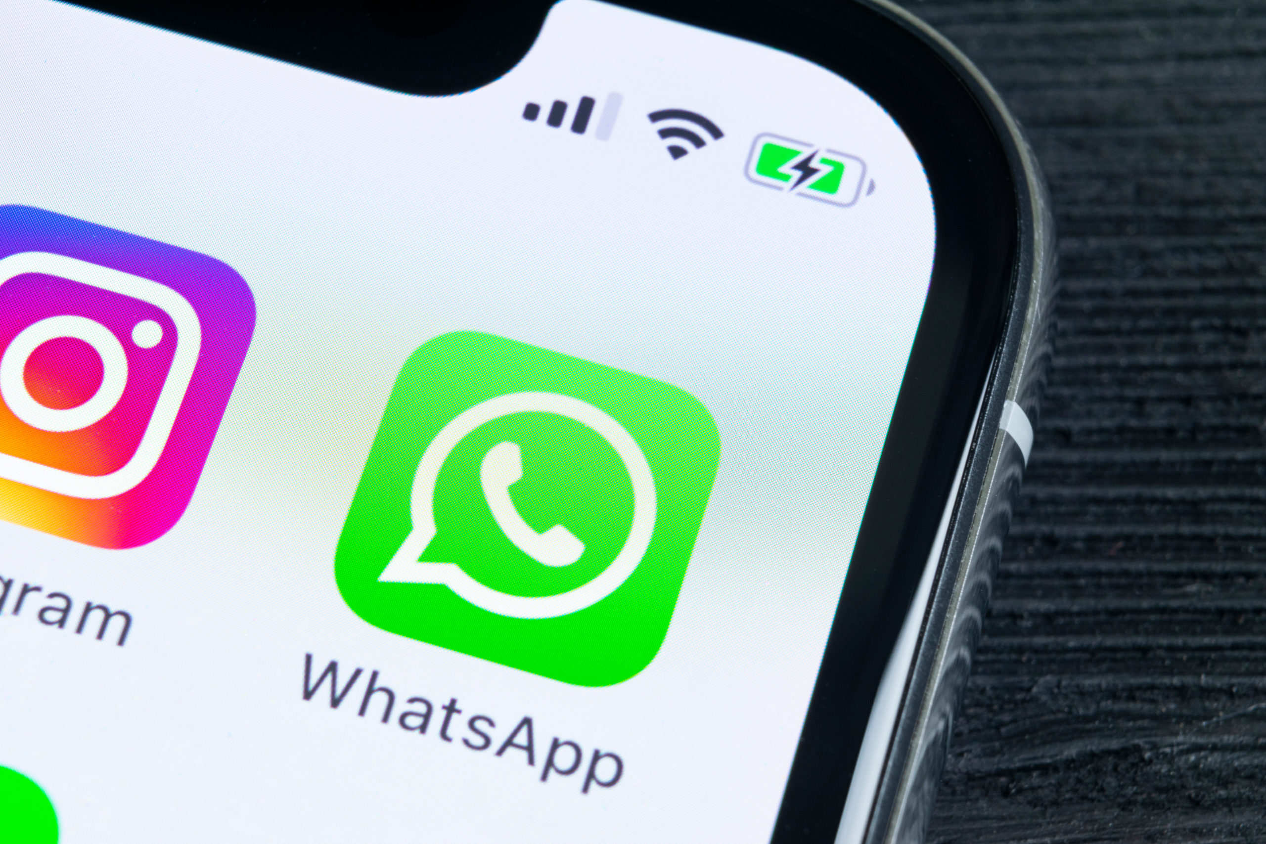 If you haven’t updated WhatsApp yet, 3 good reasons will make you do so