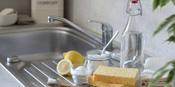 Limpeza pesada: a pia da cozinha ficará impecável com essa mistura