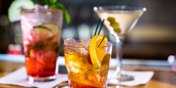 Mito ou verdade: misturar bebida alcoólica faz mal e dá ressaca?