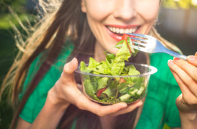 Você é fit? Atenção: saladas pré-prontas apresentam bactérias nocivas à saúde
