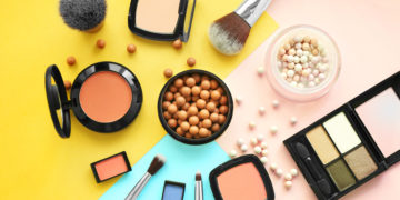 Famosas e perigosas: grandes marcas de maquiagem têm substâncias cancerígenas