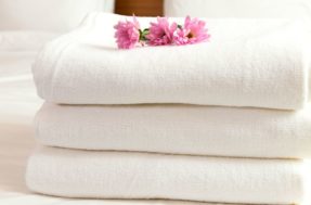 VAZOU o segredo dos hotéis para manter a maciez das toalhas de banho