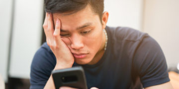 Travou aí? Aprenda a liberar memória no celular com truques simples