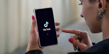 1 hora de TikTok: esse é o tempo que adolescentes poderão ficar no app
