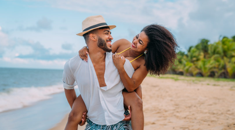 É infalível! 5 dicas essenciais para reacender a paixão em seu relacionamento