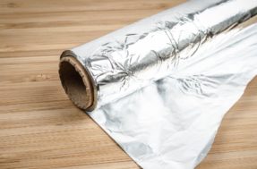 É CRIME inafiançável embrulhar ESTES alimentos em papel alumínio