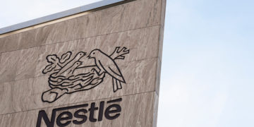 Nestlé fecha fábrica após escândalo de contaminação pela bactéria E.coli