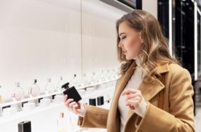 5 perfumes femininos que te deixarão com cheiro (e cara) de mulher rica