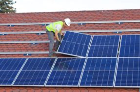 Energia solar terá imposto zero: chegou a hora de comprar um painel?