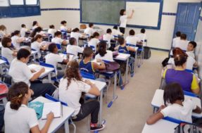 Governo pode oferecer auxílio de R$ 5.000 para jovens em idade escolar