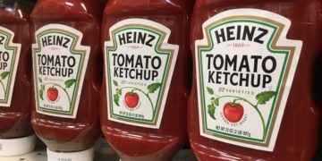 Fãs de Ketchup vibram! Heinz lança embalagem que coloca fim a problema antigo