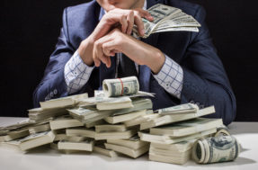 4 hábitos dos ricos que podem turbinar sua vida financeira; quantos você tem?
