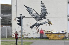 Casal paga fortuna para ‘se libertar’ de obra de Banksy; entenda