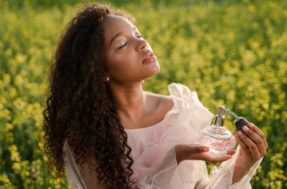 Pare o trânsito! 5 perfumes femininos para você se sentir um MULHERÃO