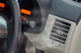É isso o que acontece se você desligar o carro com o ar-condicionado ligado