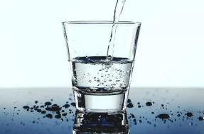 Vida sem água! O que acontece se você beber apenas suco, chá e café