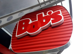 Quer comer de graça no Bob’s? Restaurantes distribuem sanduíches e refrigerantes