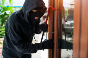 Ladrões estão roubando casas sem serem notados usando ESTE aparelho