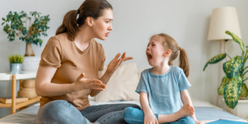 Criança x inteligência emocional: nunca use ESTAS frases ao lidar com seu filho