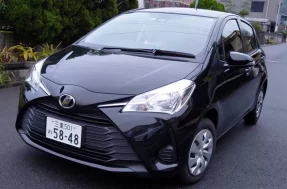 R$ 49 mil: Toyota lança novo carro popular que promete brigar com o Kwid