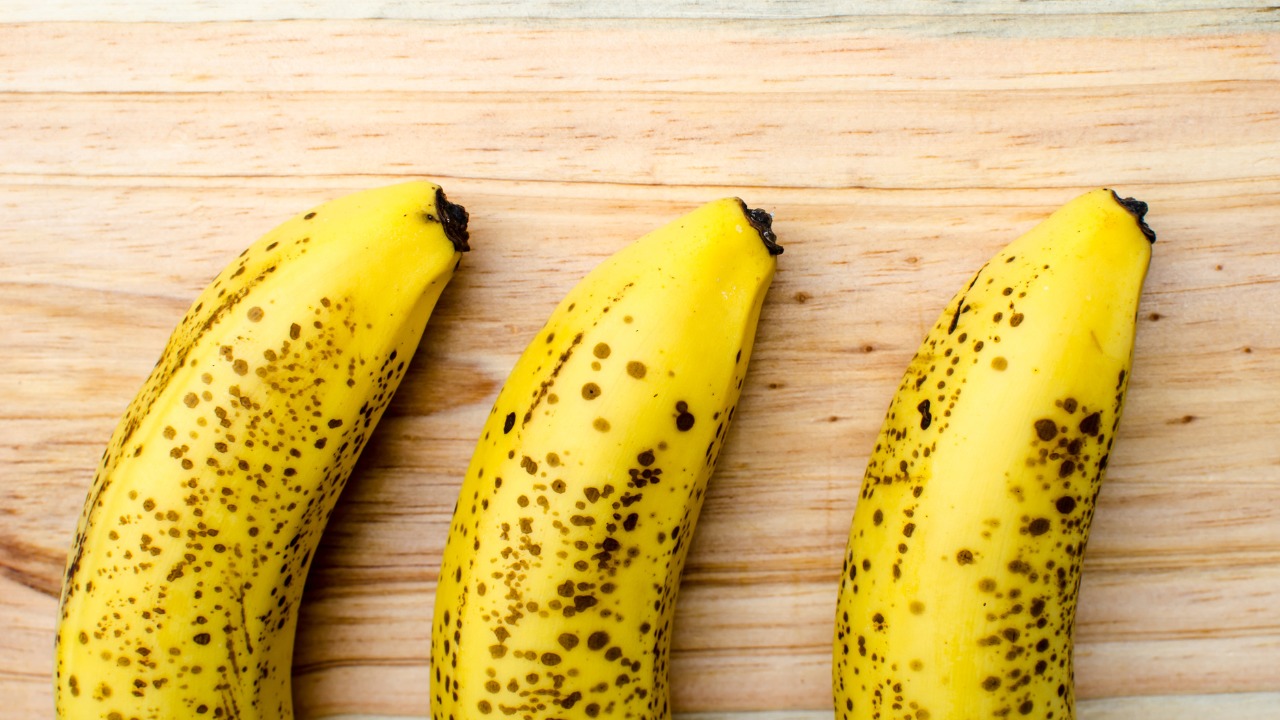 Bananas com manchas marrons