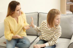 Por que os filhos começam a ‘ignorar’ a mãe a partir dos 13 anos?
