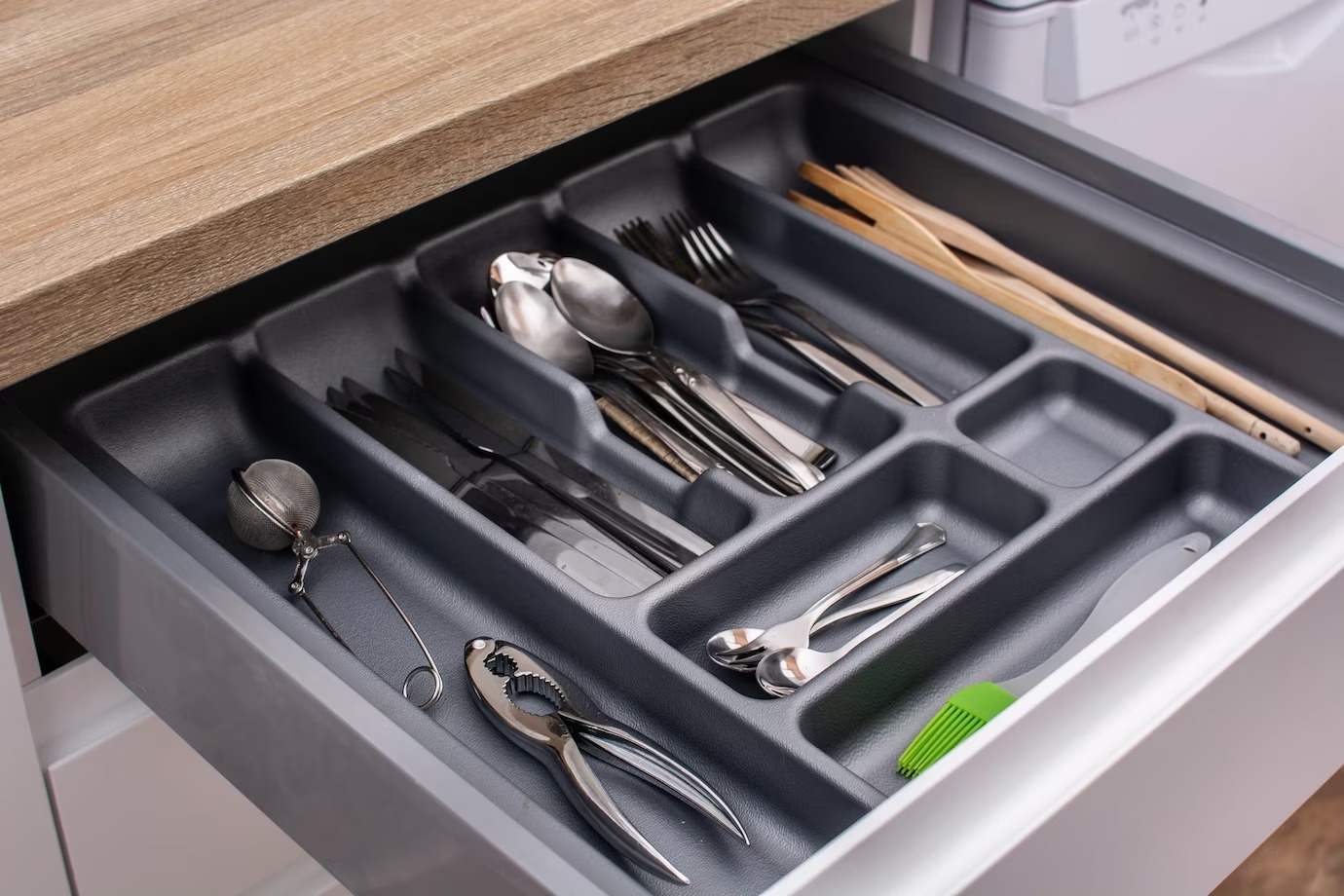 Como organizar as gavetas da cozinha: 5 erros que você deve evitar
