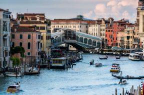 Amada pelos turistas, Veneza entra na lista das cidades que correm perigo