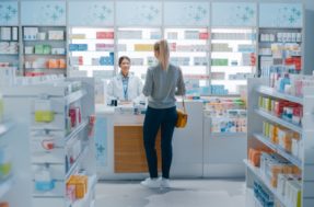 Descontos ou enganação: o que as farmácias fazem com o CPF dos clientes?