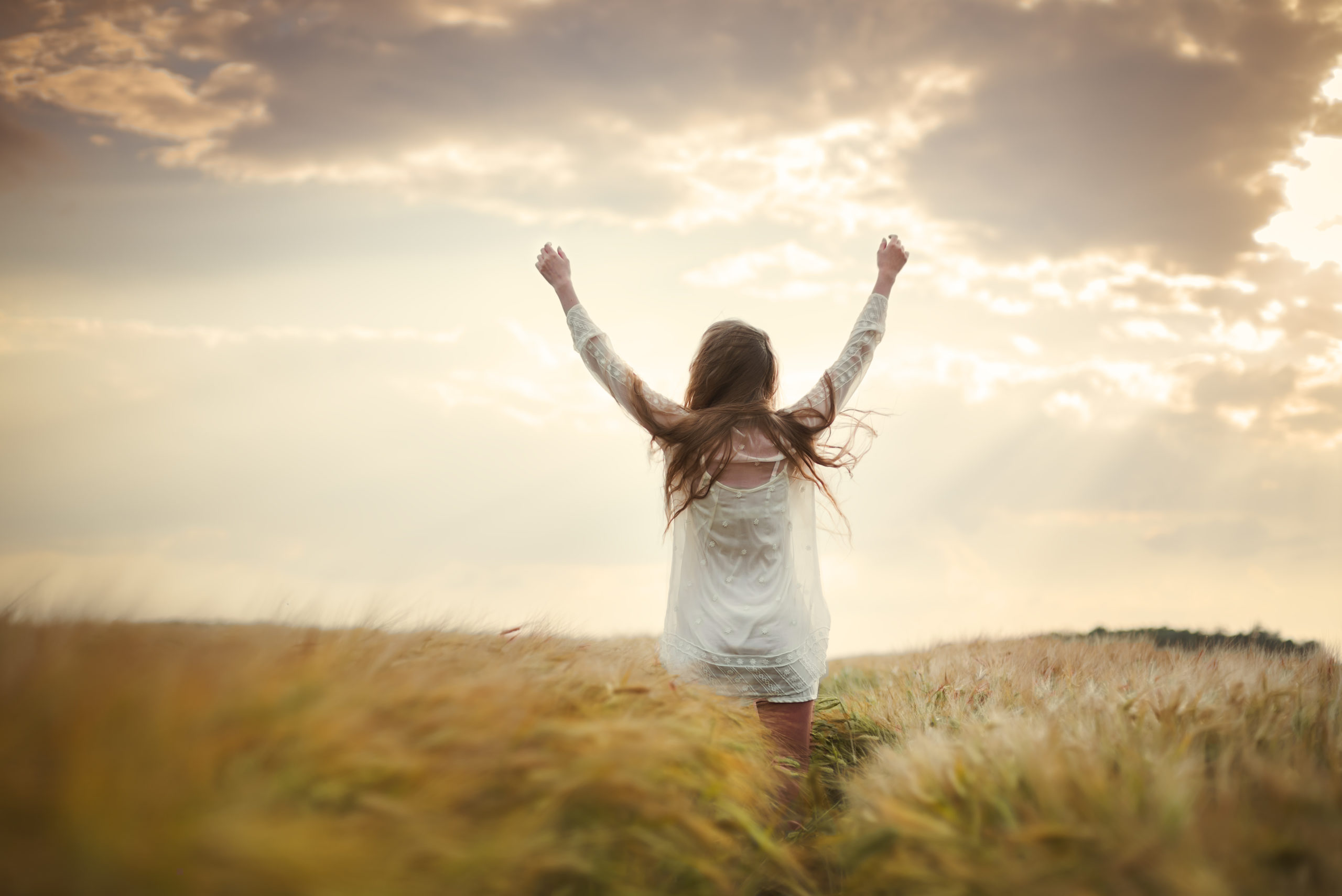 5 hábitos sencillos para aumentar tu hormona de la felicidad: ¡Empieza hoy!
