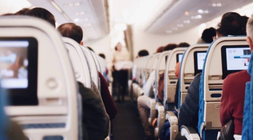 Descubra o segredo dos comissários de bordo para conseguir o melhor assento no avião