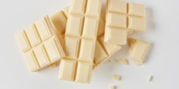 Chocolate branco: delicioso, mas não é considerado chocolate de verdade! Saiba por que