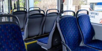 Ilustração típica dos designs em assentos de ônibus (Imagem: Shutterstock)