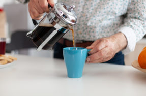 Alerta! Tipo ‘popular’ de café pode estar acelerando o seu envelhecimento