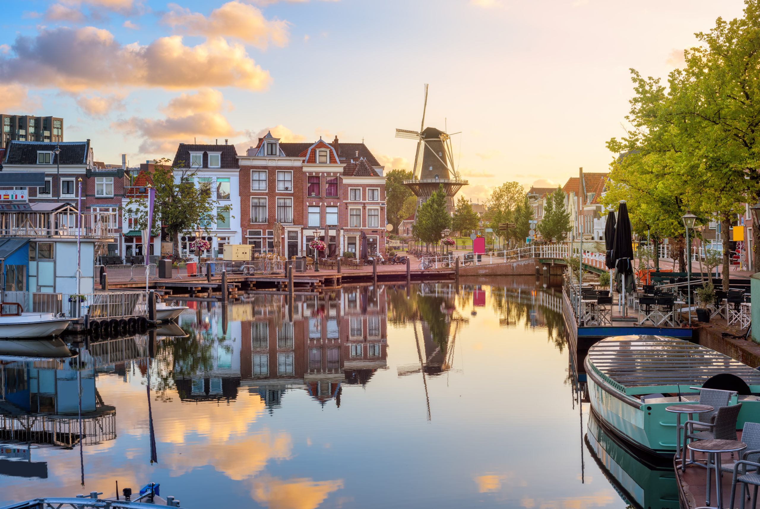 Holanda (Imagem: Shutterstock/Boris Stroujko)