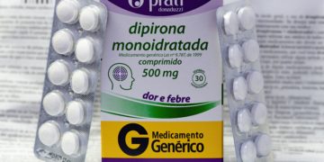 Por que a dipirona é proibida em outros países, mas tão usada no Brasil?