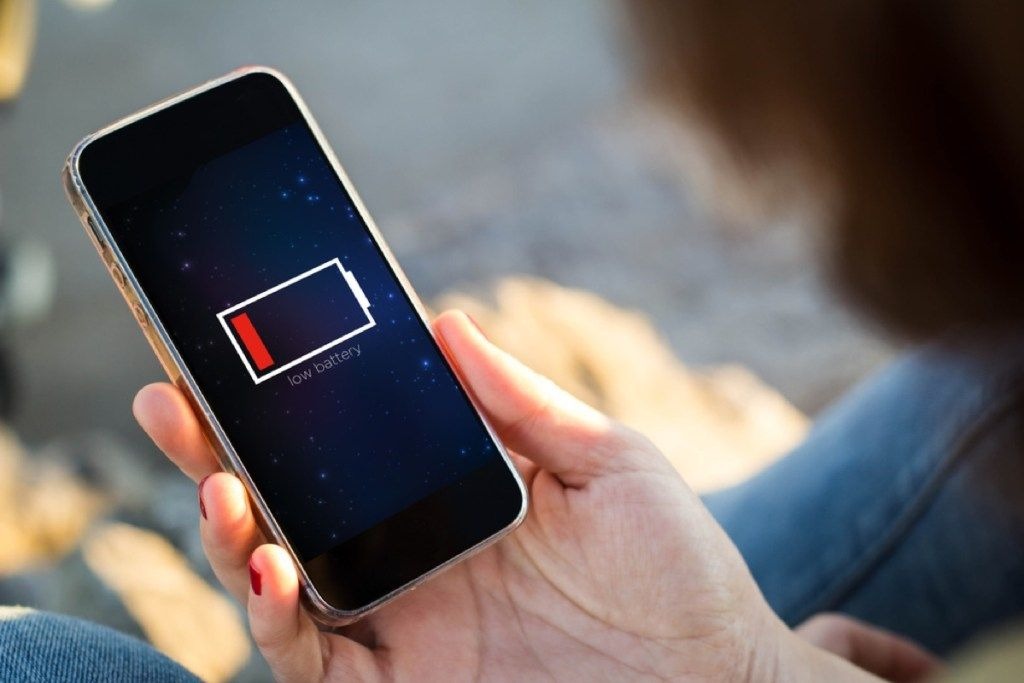 If you have these two apps on your phone, delete them quickly to save battery power