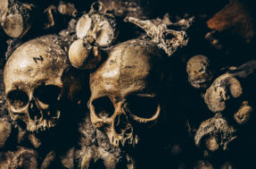Arqueólogos encontram esqueletos de 1,5 mil anos de forma assustadora