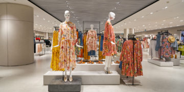 Comprar roupas da Zara no Brasil: preços mais altos do que em