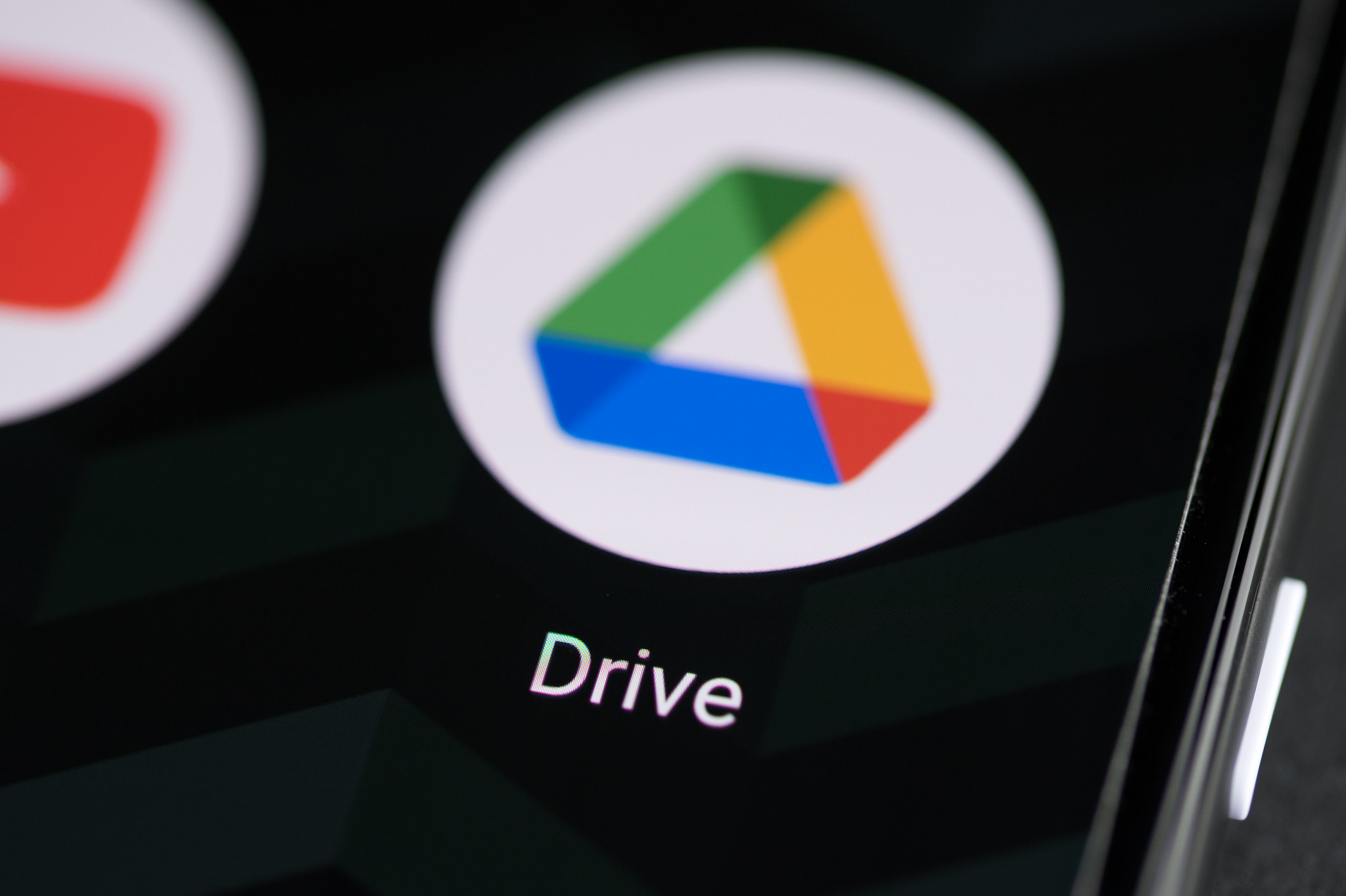 Have you exceeded 15 GB for free?  See if Google can delete your Drive files
