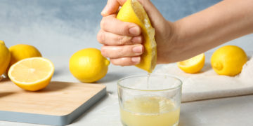 Espremer Limão