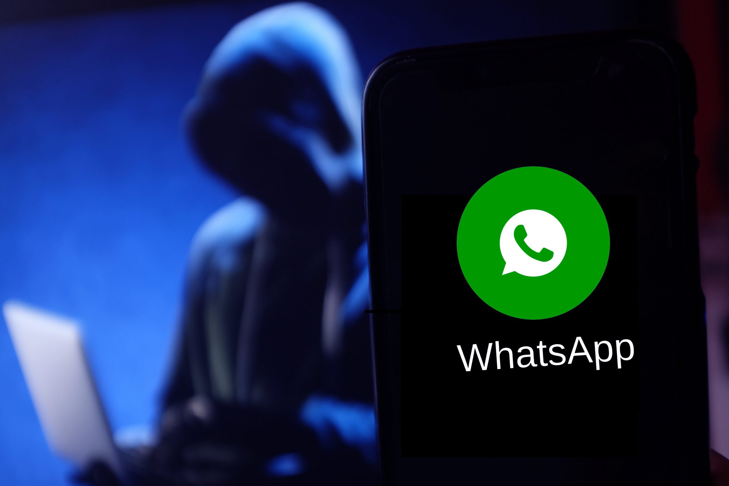 Scammers are using ‘dangerous’ WhatsApp button to clean bank accounts