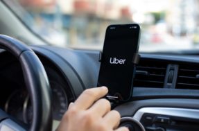 Bizarros e perdidos: Uber revela objetos inusitados esquecidos em carros