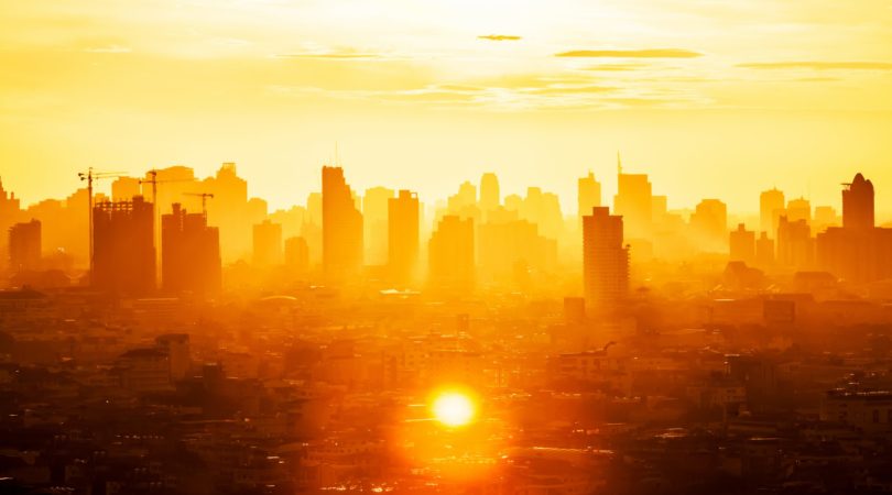 Por que o céu está alaranjado em diversas regiões do Brasil? Motivo não é bom