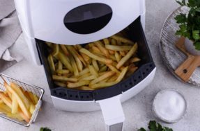 1ª vez usando air fryer? Veja a melhor forma de preparar batata frita sem errar