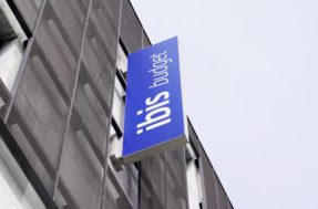 Corra para aproveitar: Ibis Budget oferece 3 acomodações pelo preço de 2