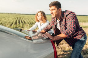 Não pegam ‘no tranco’: o que fazer quando a bateria de um carro automático descarrega?