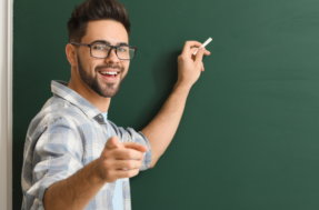 Ranking global expõe baixos salários dos professores brasileiros